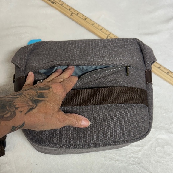 Bassmart Gray Messenger or accessories Bag - Picture 14 of 14